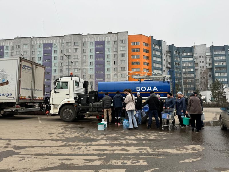 В Петропавловске власти отчитались о подаче воды в дома, но люди жалуются — ее нет