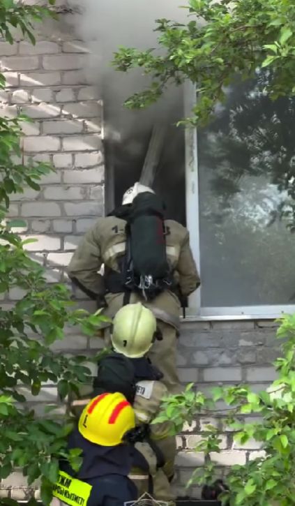 В Талдыкоргане тушили пожар в туберкулезном диспансере