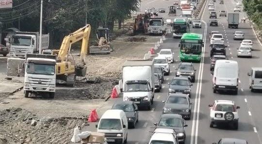 Когда завершится реконструкция Кульджинского тракта в Алматы