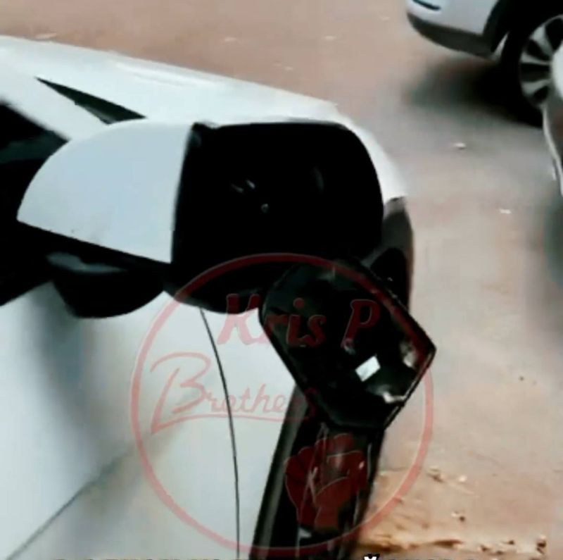 В Алматы вандал повредил 10 автомобилей на парковке