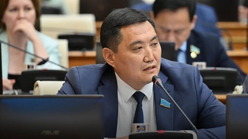 Ввести запрет на строительство ЖК выше двух этажей на горных «прилавках» предложил депутат