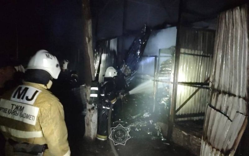 Аттракцион загорелся в парке Шымкента