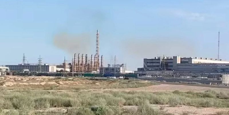 Жёлтый дым в Актау: экологи начали проверку по факту выброса газа