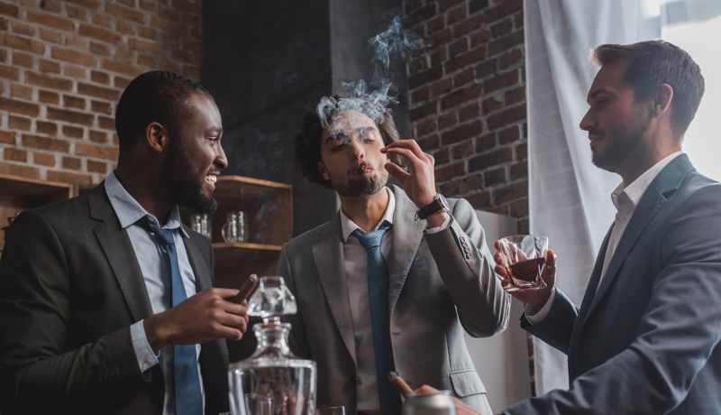 Павлодарцы пришли в гости и избили хозяев дома: женщина скончалась