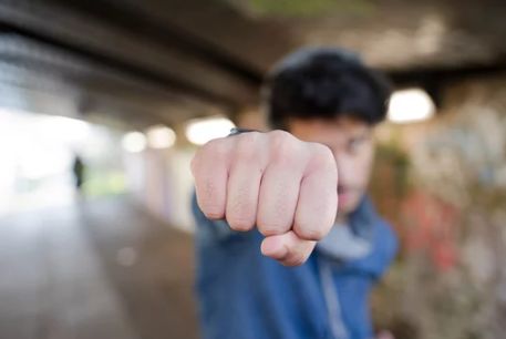 Групповое избиение трех парней, двое из которых несовершеннолетние, произошло в Таразе