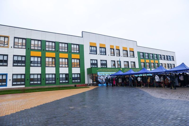 Ещё две комфортные школы открыли в Казахстане