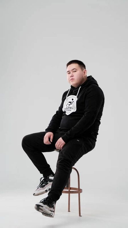 Пять миллиардов прослушиваний достиг ремикс Imanbek на хит Saint Jhn