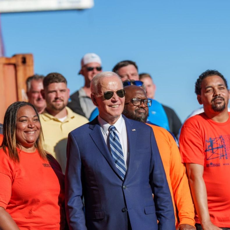 Джо Байден отказался от президентской гонки