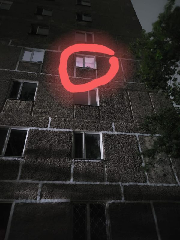 12-летняя девочка выпала из окна четвертого этажа в Темиртау