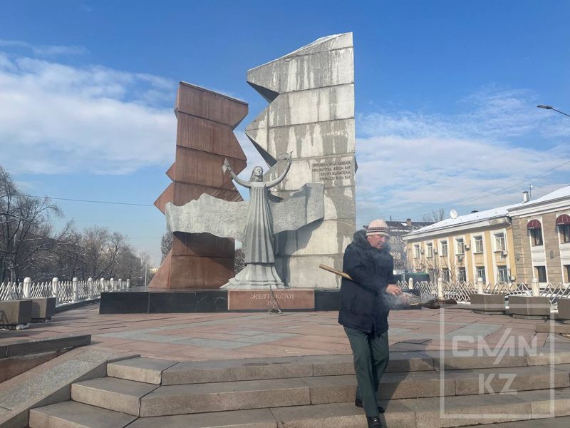 Уезжайте в страны голубого мира: желтоксановцы требуют запретить ЛГБТ в Казахстане