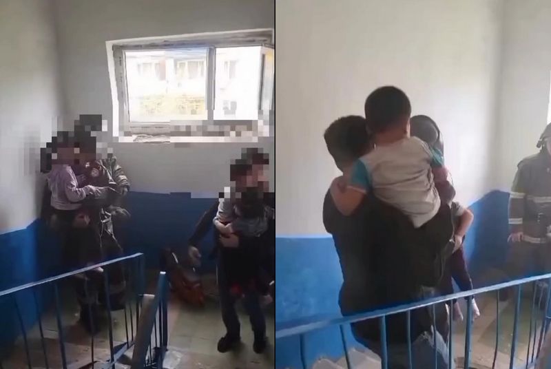 В Жезказгане пожарные вынесли из горящей квартиры троих детей