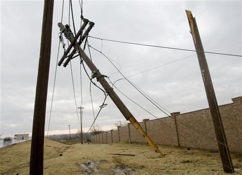 Больше 1,1 млрд тенге выделили на восстановление электросетей в ЗКО