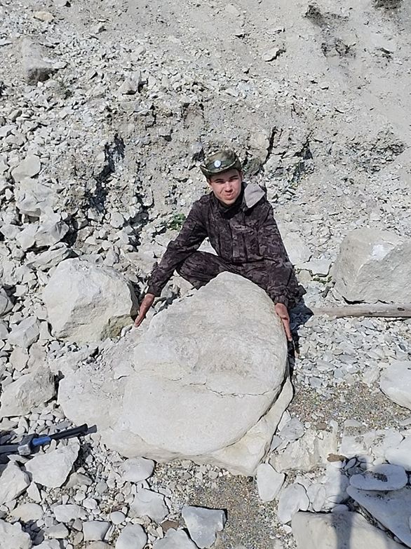 Огромный аммонит возрастом около 90 миллионов лет нашли в России