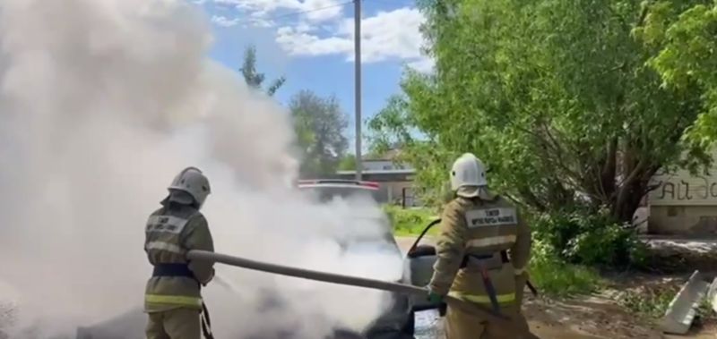 Три автомобиля сгорели за сутки в Костанайской области