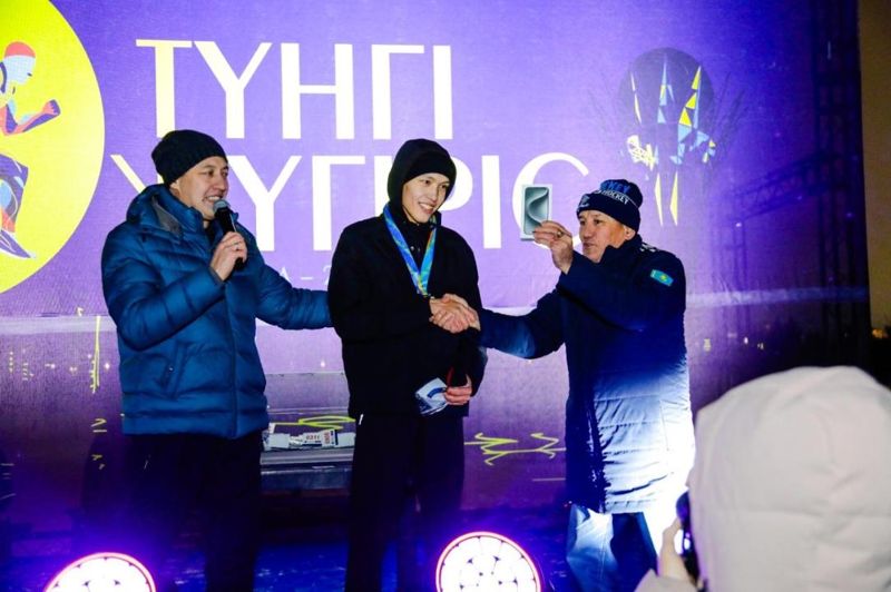 1500 астанчан бежали сегодня по Ботаническому саду ночью