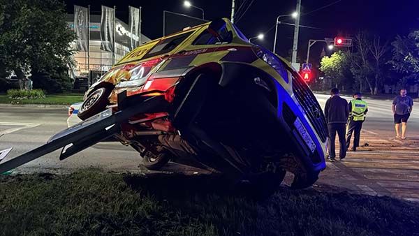 В Костанае бригада скорой сама попала в больницу из-за ДТП