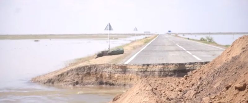 На ремонт размытых паводком дорог в Атырауской области выделили 5,9 миллиардов