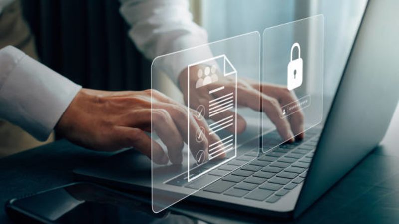 Минцифры проверяет утечку данных 16 млн казахстанцев: пострадавшим придёт уведомление