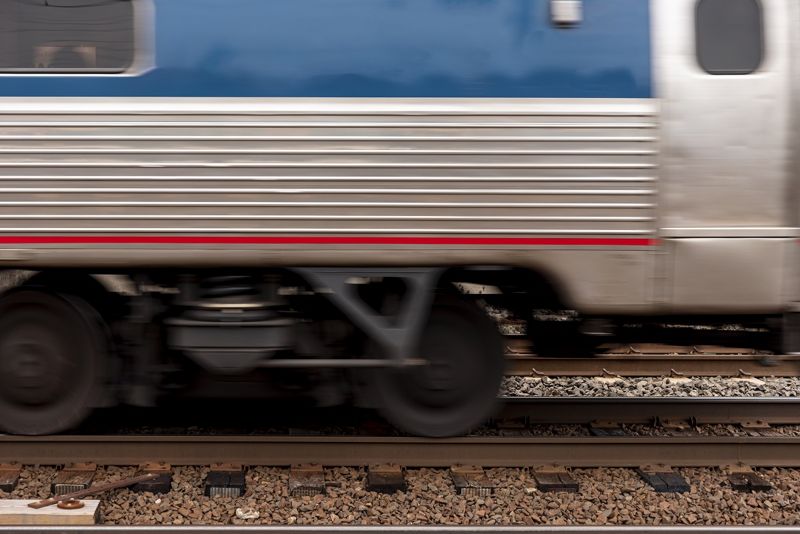 Тепловоз столкнулся в легковушкой на станции в Костанае