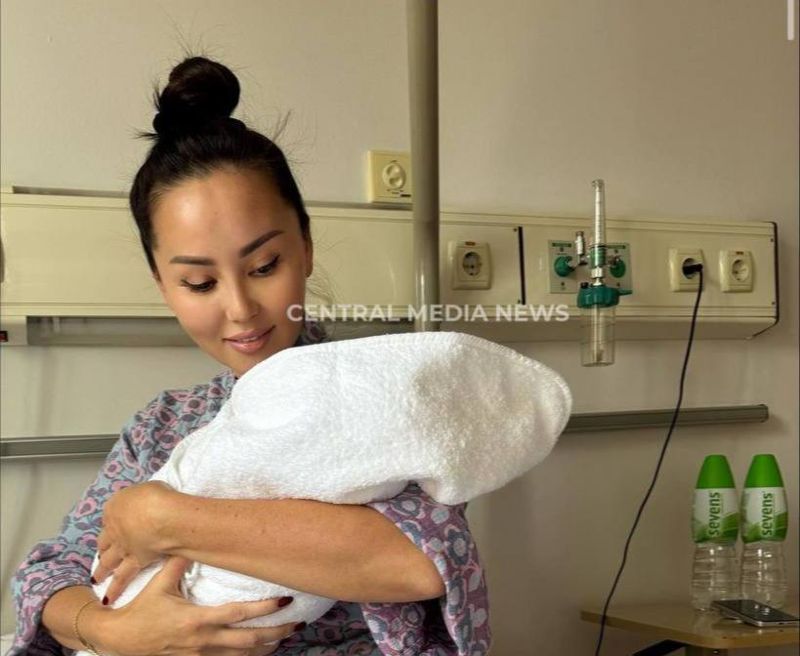 50-летняя Баян Алагузова второй раз за месяц стала мамой