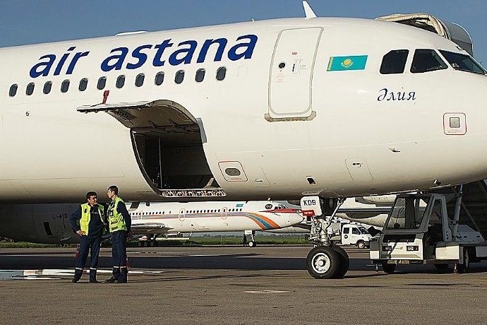 Десятки рейсов задержали из-за повреждения шасси у самолёта Air Astana