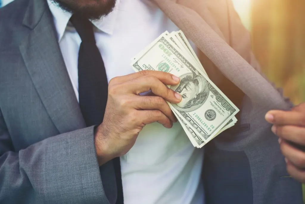 Взятка доллар