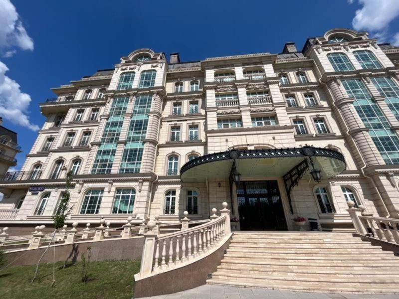 Квартира за полмиллиарда тенге и металлолом: что продают “дочки” КТЖ