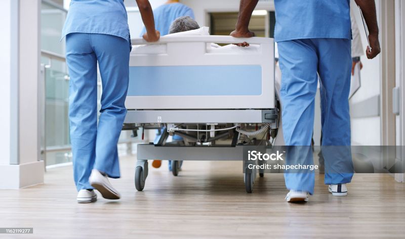 Пострадавших во время взрыва в Кызылорде подростков доставили в Алматы