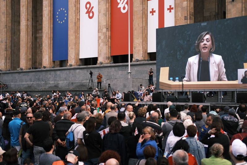 В Грузии парламент снял вето президента с закона об иноагентах