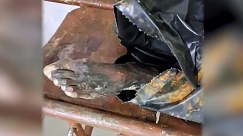 Многодетная мать три года жила с мумией мужа