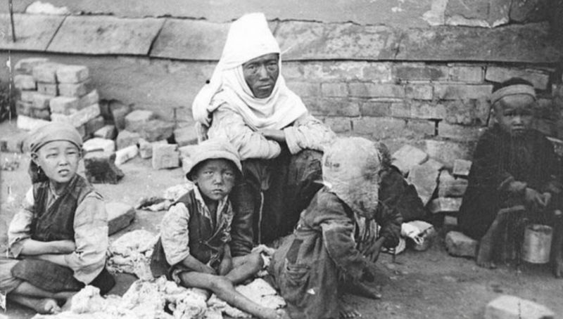 С какими травмами столкнулся казахский народ и как они сказываются на потомках, рассказала историк