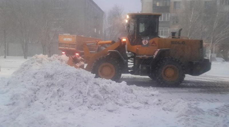 Снегопад в Астане: на улицы вышло 1300 единиц спецтехники