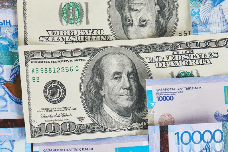 Прогнозом по курсу доллара поделились эксперты АФК