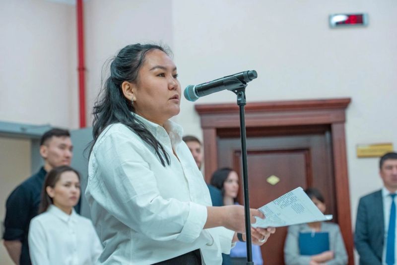 Казахстанскому журналисту ограничили доступ в правительство