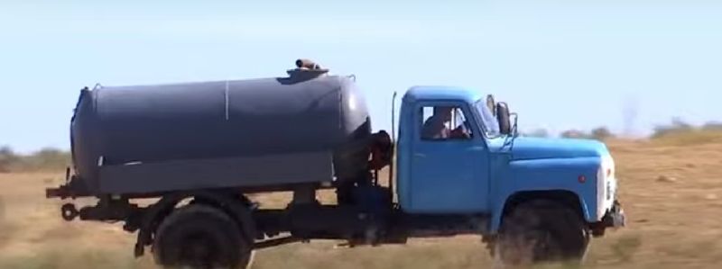 Фекалии текут по степям: жители Сарыагаша жалуются на ассенизаторов