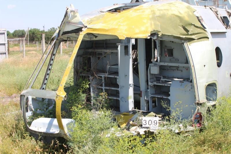 Вертолёт МИ8 и двигатель к нему продаёт авиаслужба КНБ