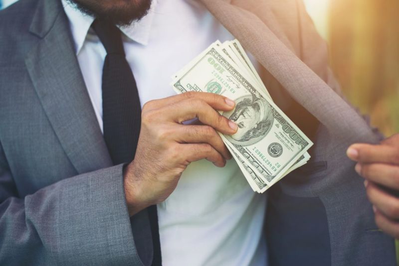 "Убрали контакт – убрали риски": в Минтраспорта про коррупцию в КТЖ