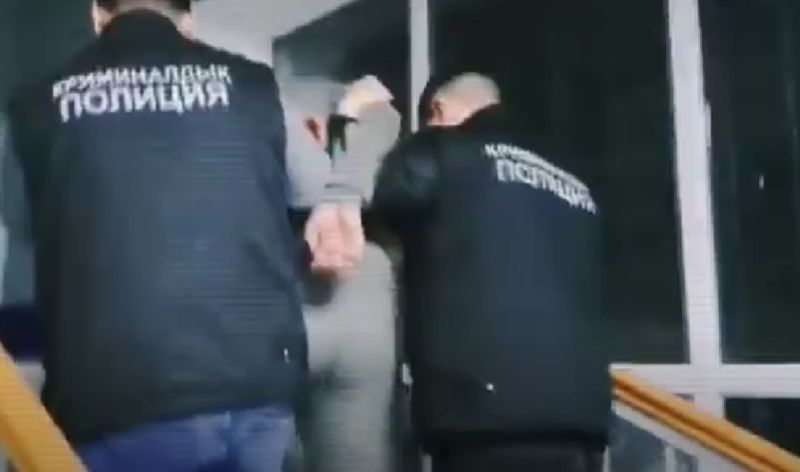 Нескольких мошенников, обманувших казахстанцев на сотни миллионов, задержали полицейские