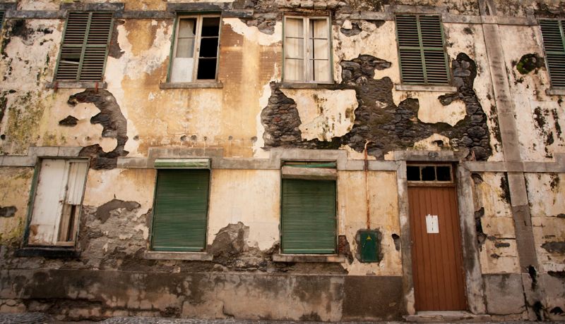 Больше 50 ветхих домов снесут в Турксибском районе Алматы