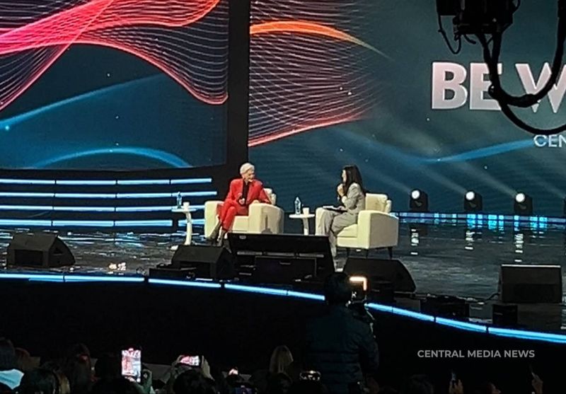 Мать Илона Маска рассказала о пережитом домашнем насилии