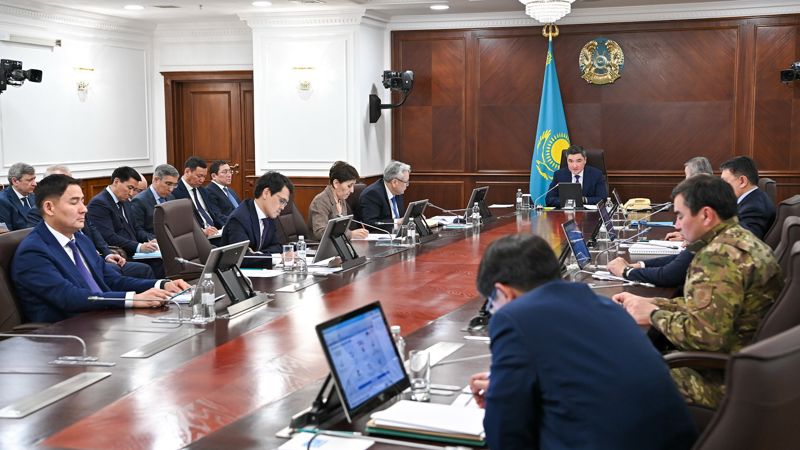 Бектенов поручил до конца недели выплатить единовременную компенсацию пострадавшим от паводков