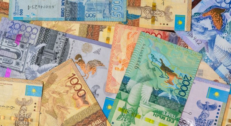 Всеобщее декларирование: казахстанцы чаще начали пользоваться наличными