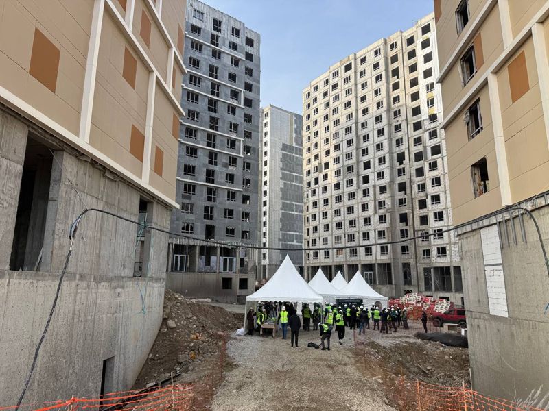 Тест на устойчивость: многоэтажное здание в Алматы выдержало девятибалльное землетрясение