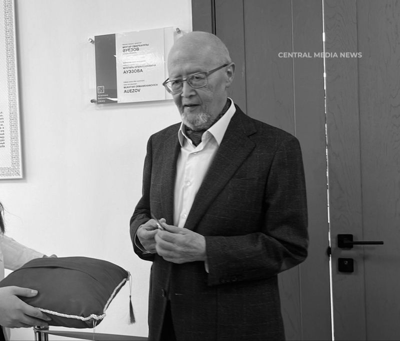 Умер казахстанский культуролог и общественный деятель Мурат Ауэзов