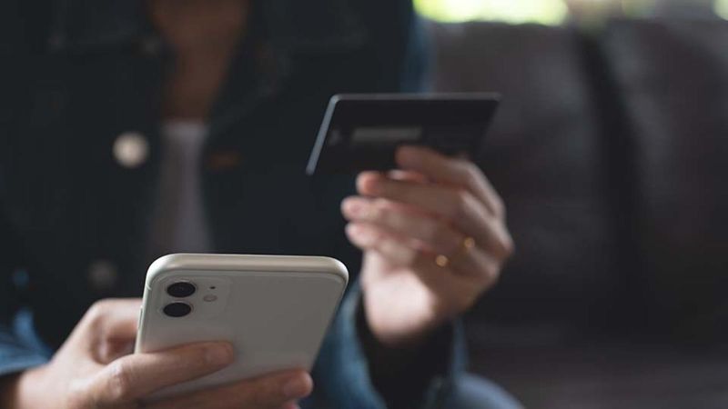 Обманывали казахстанцев по всей стране: преступную группу задержали в Жетысу