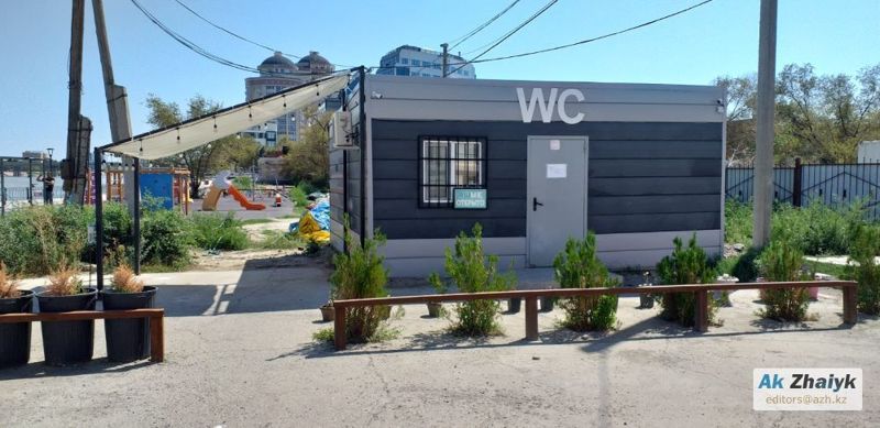 Общественные туалеты за 38 млн не работают в Атырау