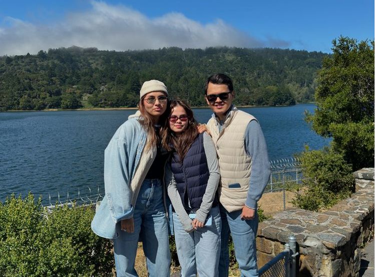 Багдат Мусин улетел с семьёй в США