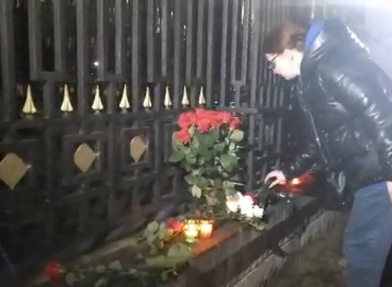 "Расскажи, кто втянул тебя в это!" - мать подозреваемого в атаке на Крокус Сити