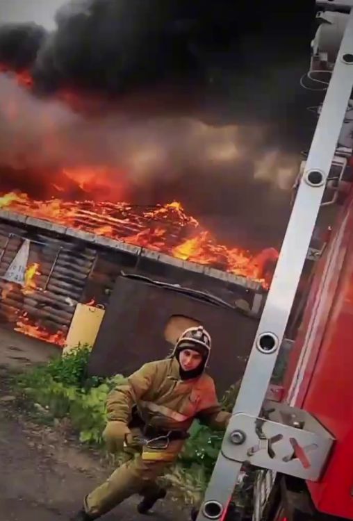 В Кокшетау из-за пожара в бане едва не сгорела клиника