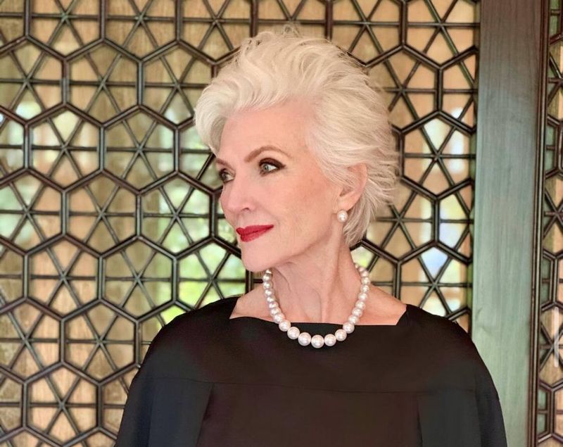 Мать Илона Маска прилетит в Алматы